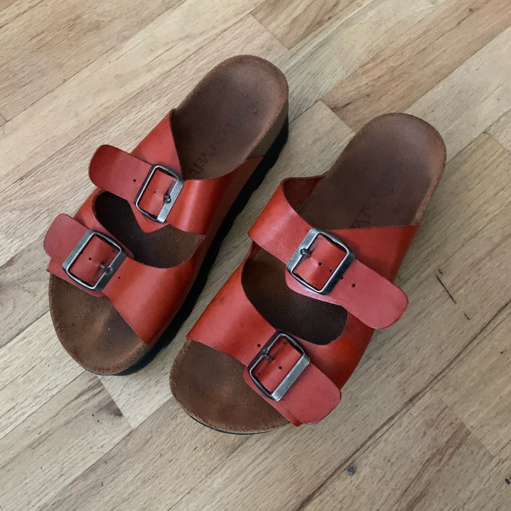 Birkenstock Inspired Platformed Sandals